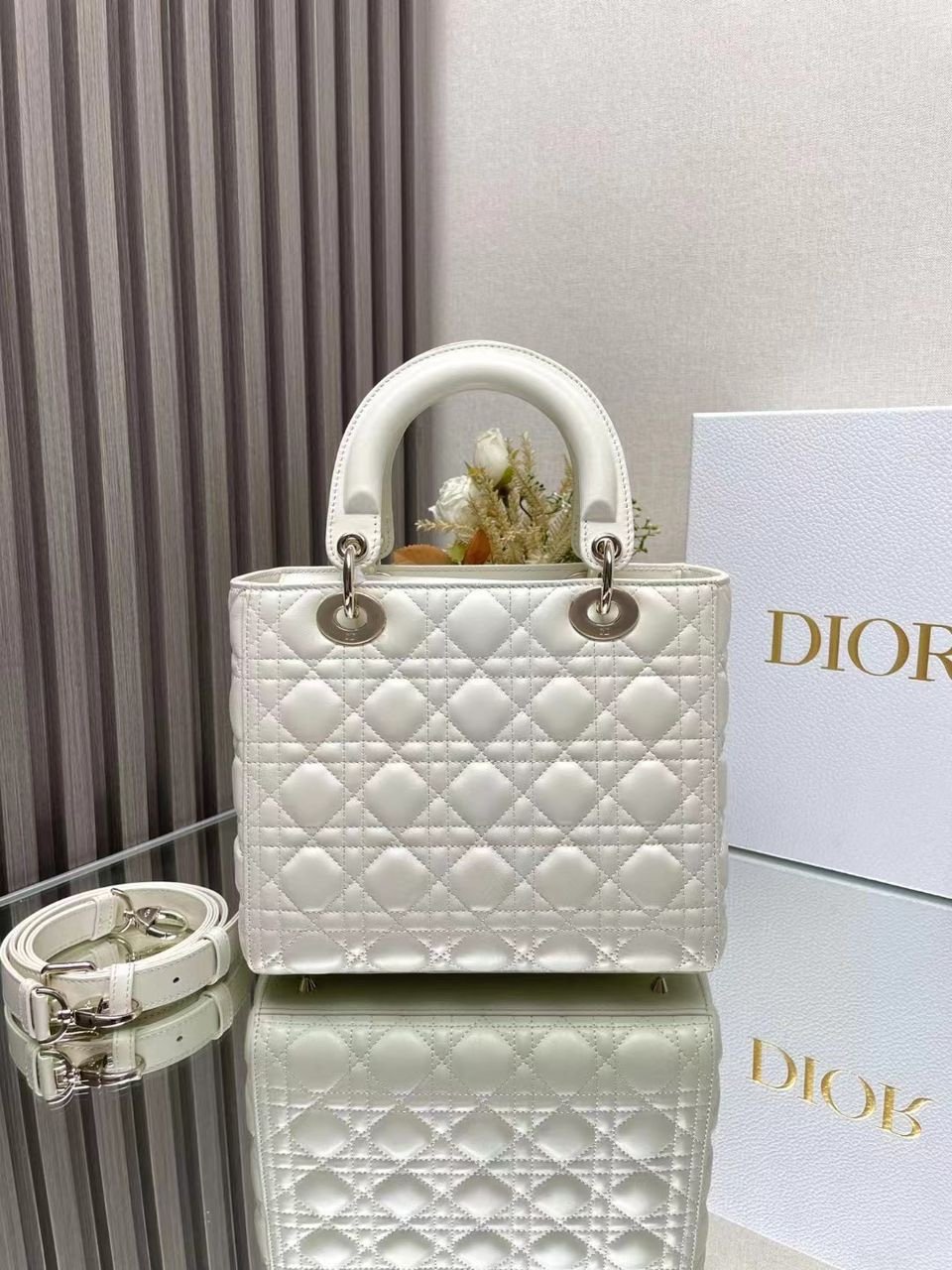 BOLSO MEDIANO LADY DIOR - Imagen 3