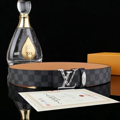 Cinturón Iniciales Louis Vuitton