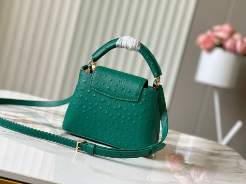 Bolso Capucines Mini Louis Vuitton - Imagen 8
