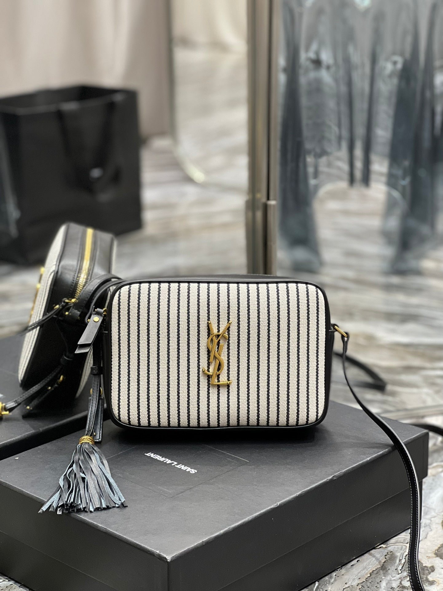 BOLSO LOU CAMERA YSL