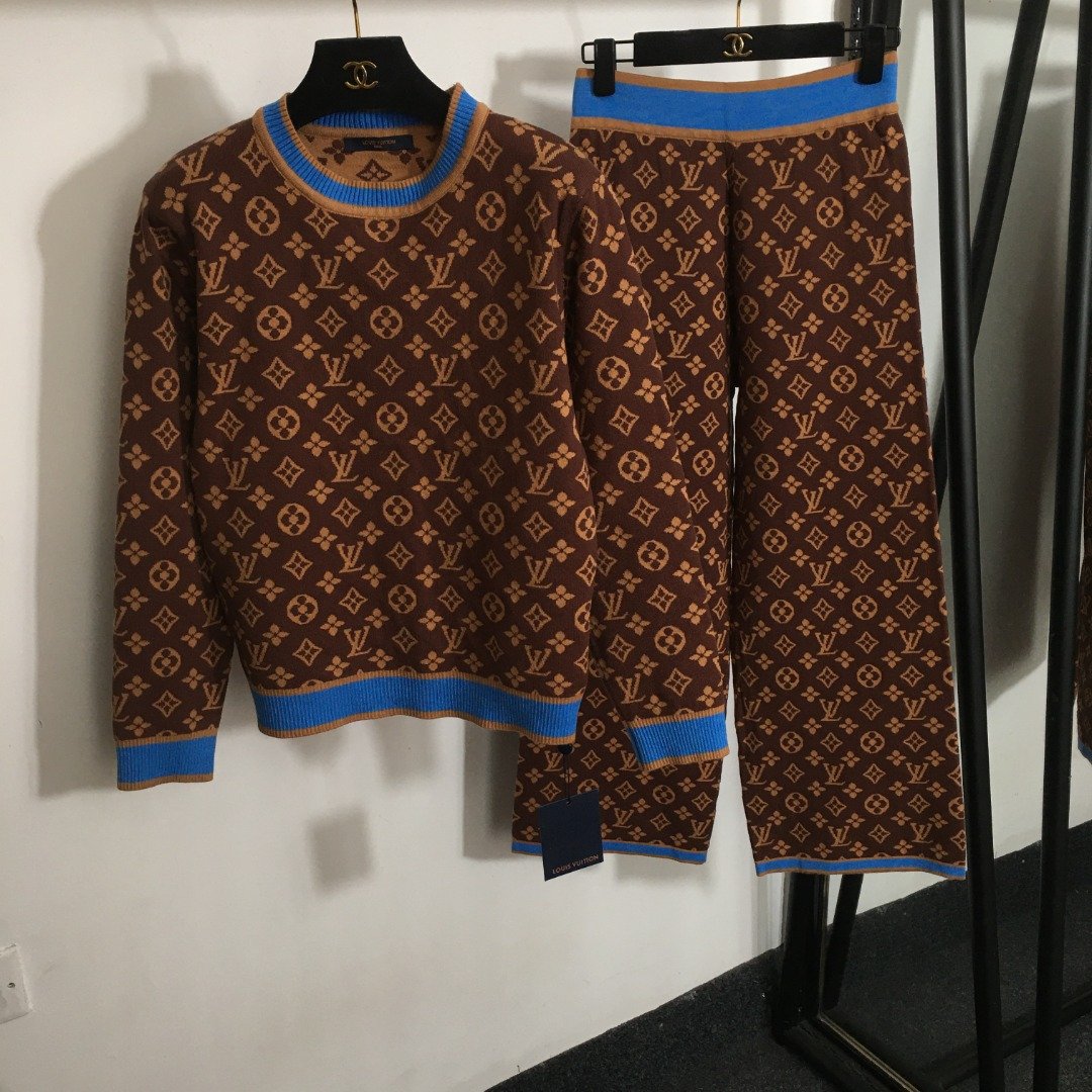 Conjunto monogram LOUIS VUITTON