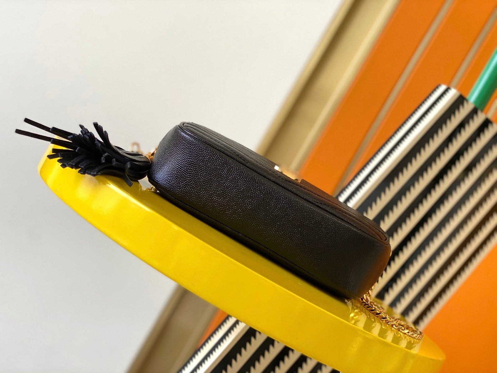 MINIBOLSO LOU DE PIEL ACOLCHADA YSL - Imagen 5