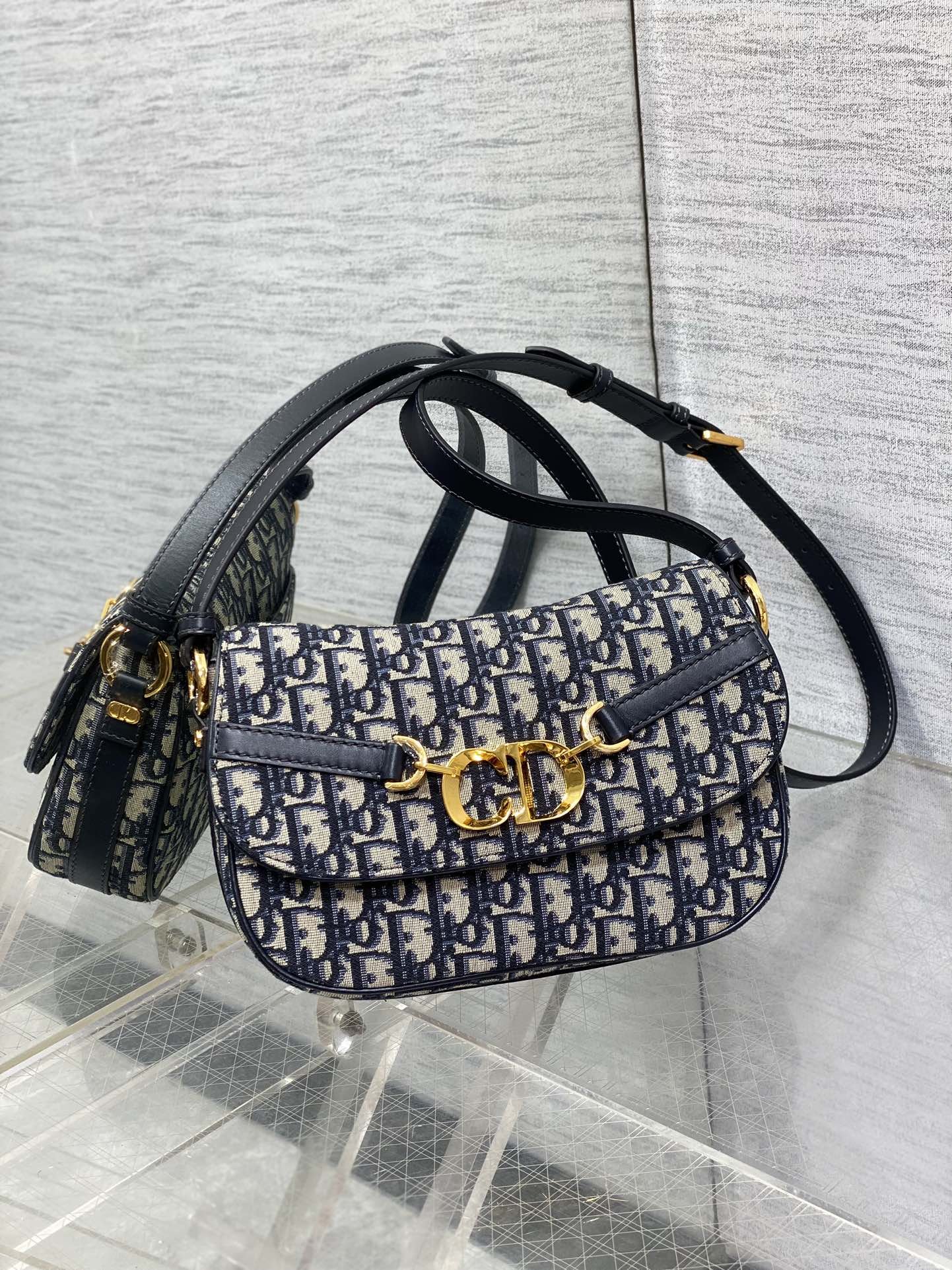 Bolso pequeño CD Besace Dior