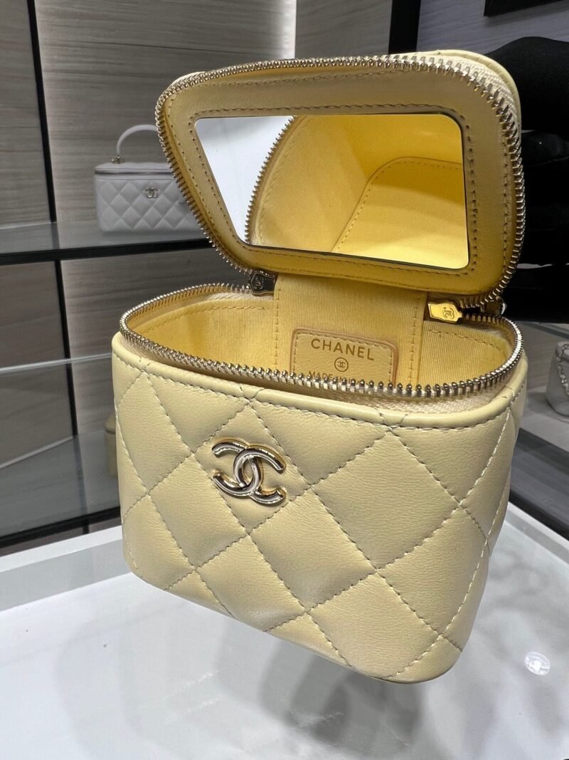 Vanity Case con cadena Chanel - Imagen 7