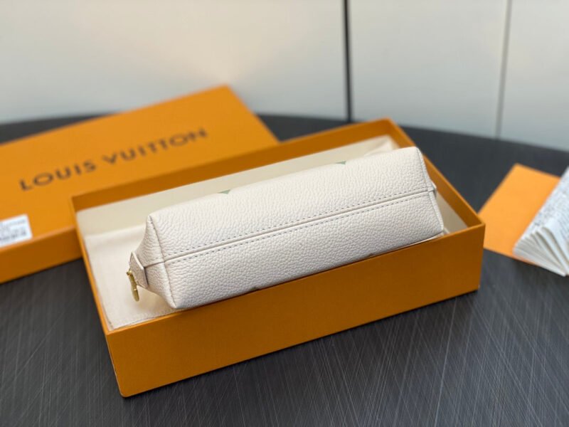 Neceser PM Louis Vuitton - Imagen 9