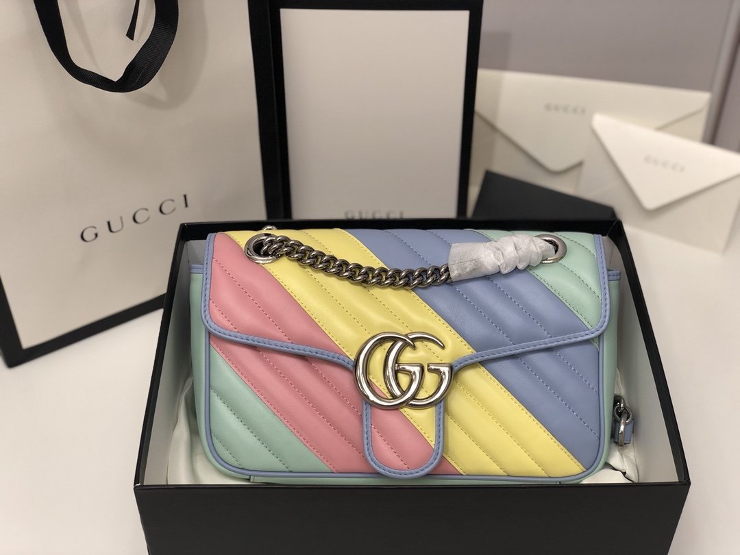 Microbolso GG Marmont de piel matelassé GUCCI - KJ PLUS