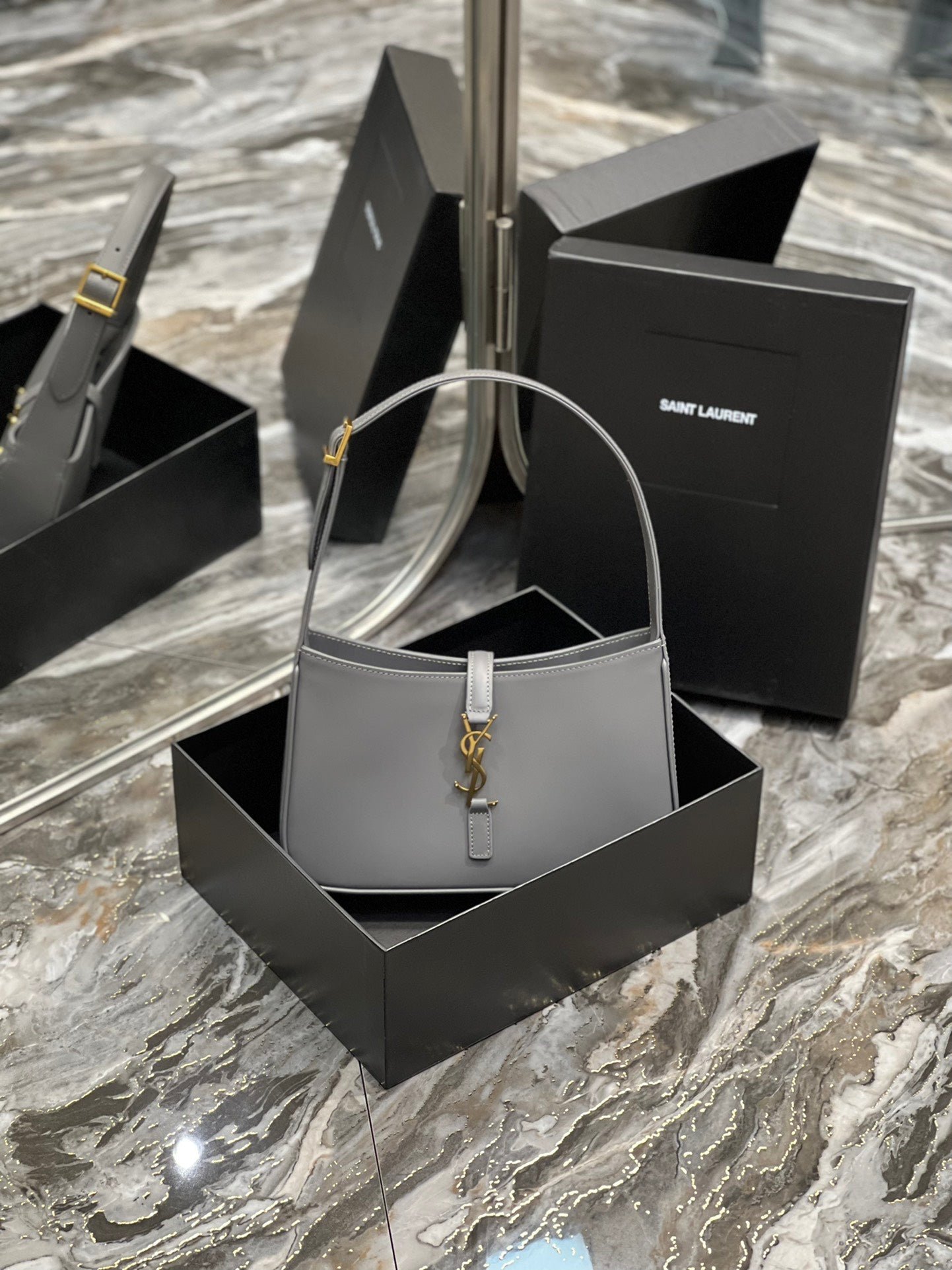 Bolso Hobo le 5 à 7 YSL