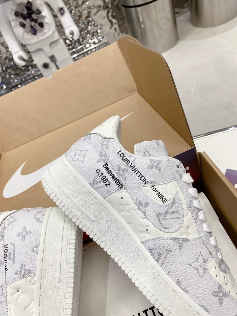 Louis Vuitton x Nike Air Force 1 by Virgil Abloh - Imagen 8