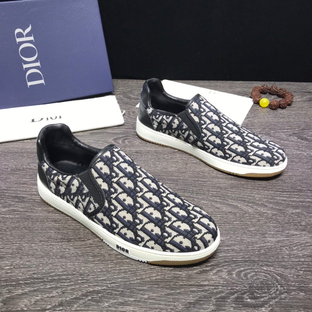 SNEAKER DE CAÑA BAJA SIN CORDONES DIOR