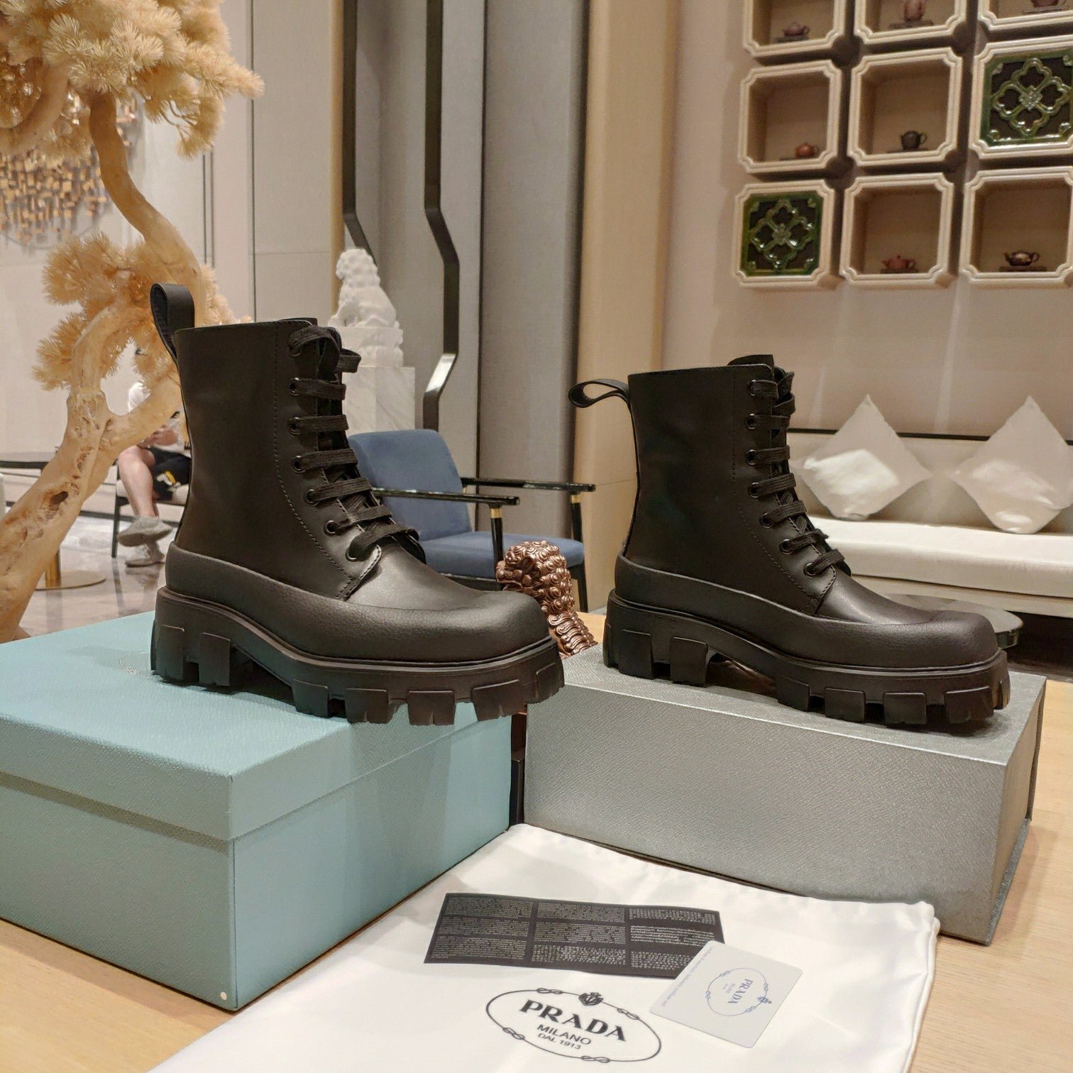 Botines de piel Prada