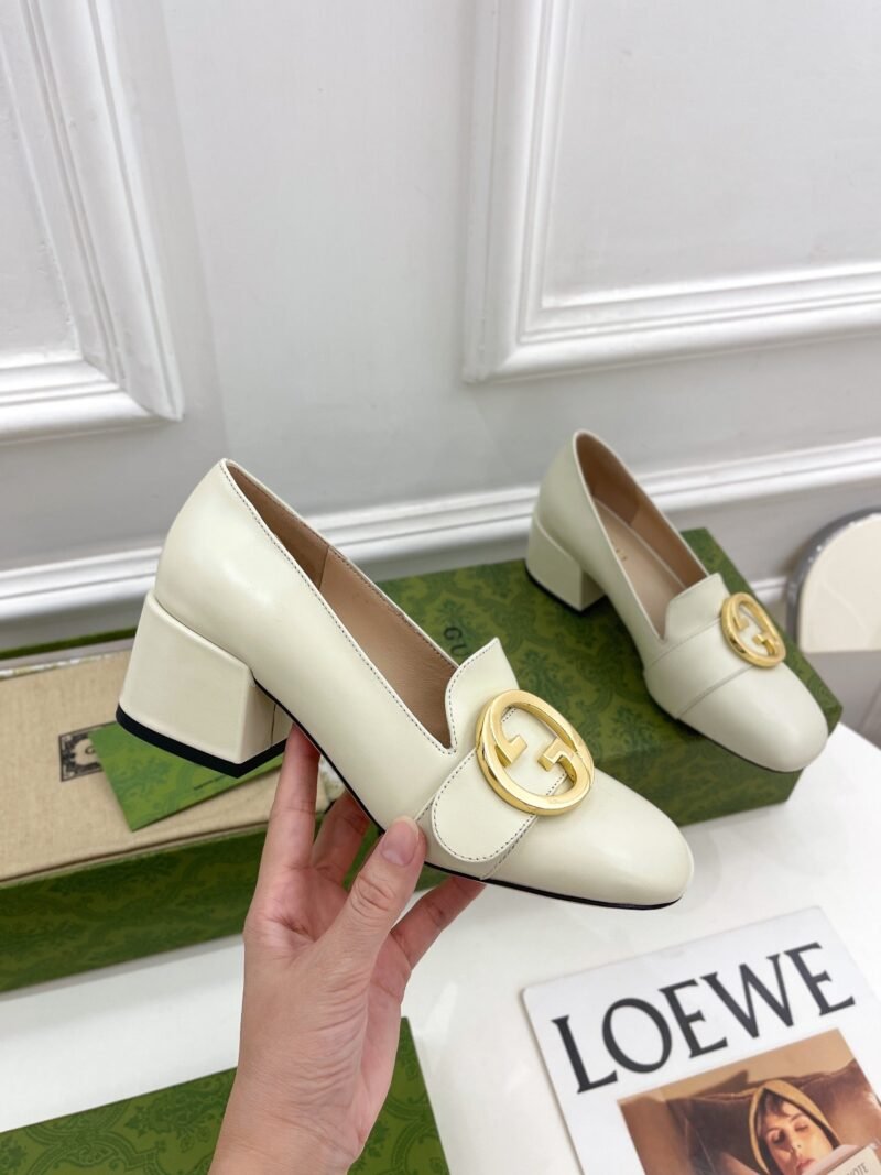Zapato de salón Gucci Blondie de tacón medio - Imagen 6