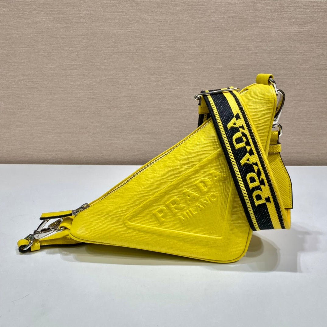 Pouch triangular PRADA