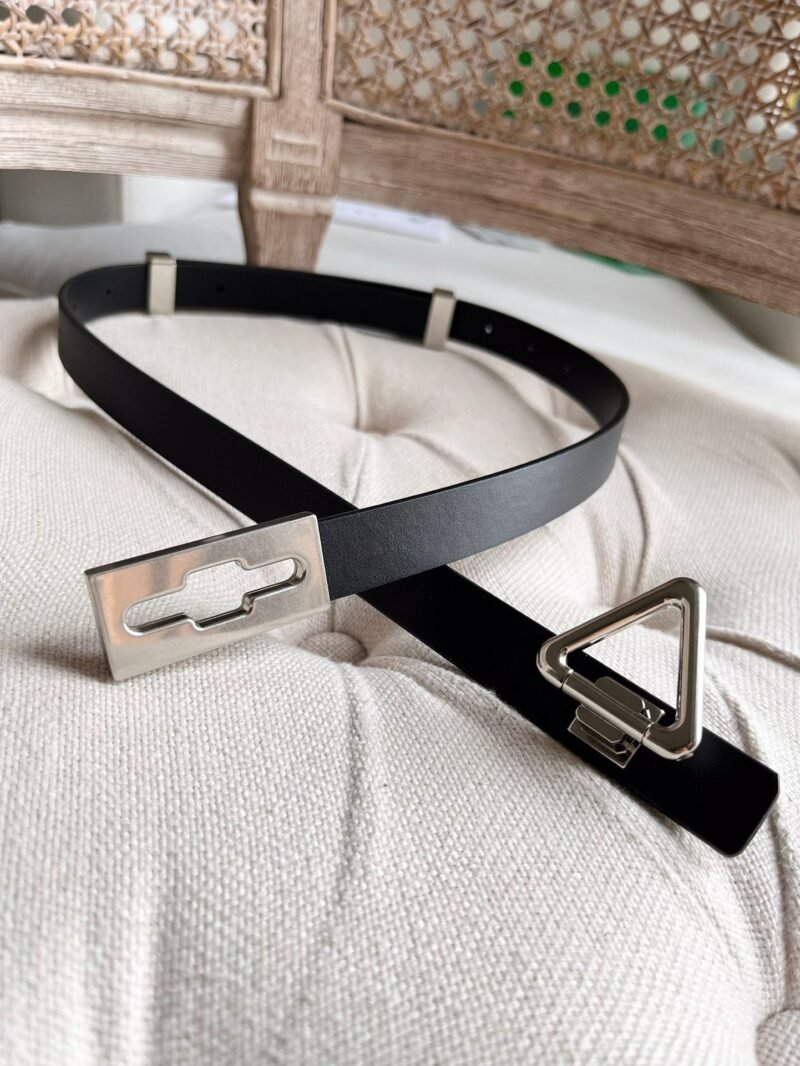 Cinturón Triangle Bottega Veneta - Image 7