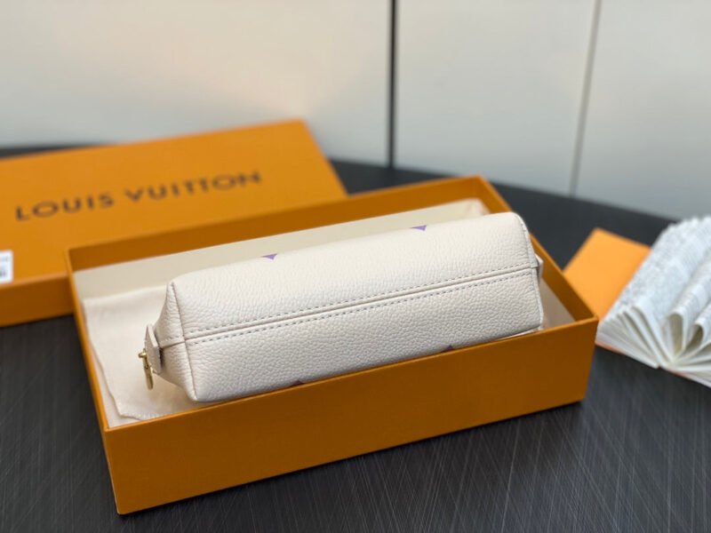 Neceser PM Louis Vuitton - Imagen 9