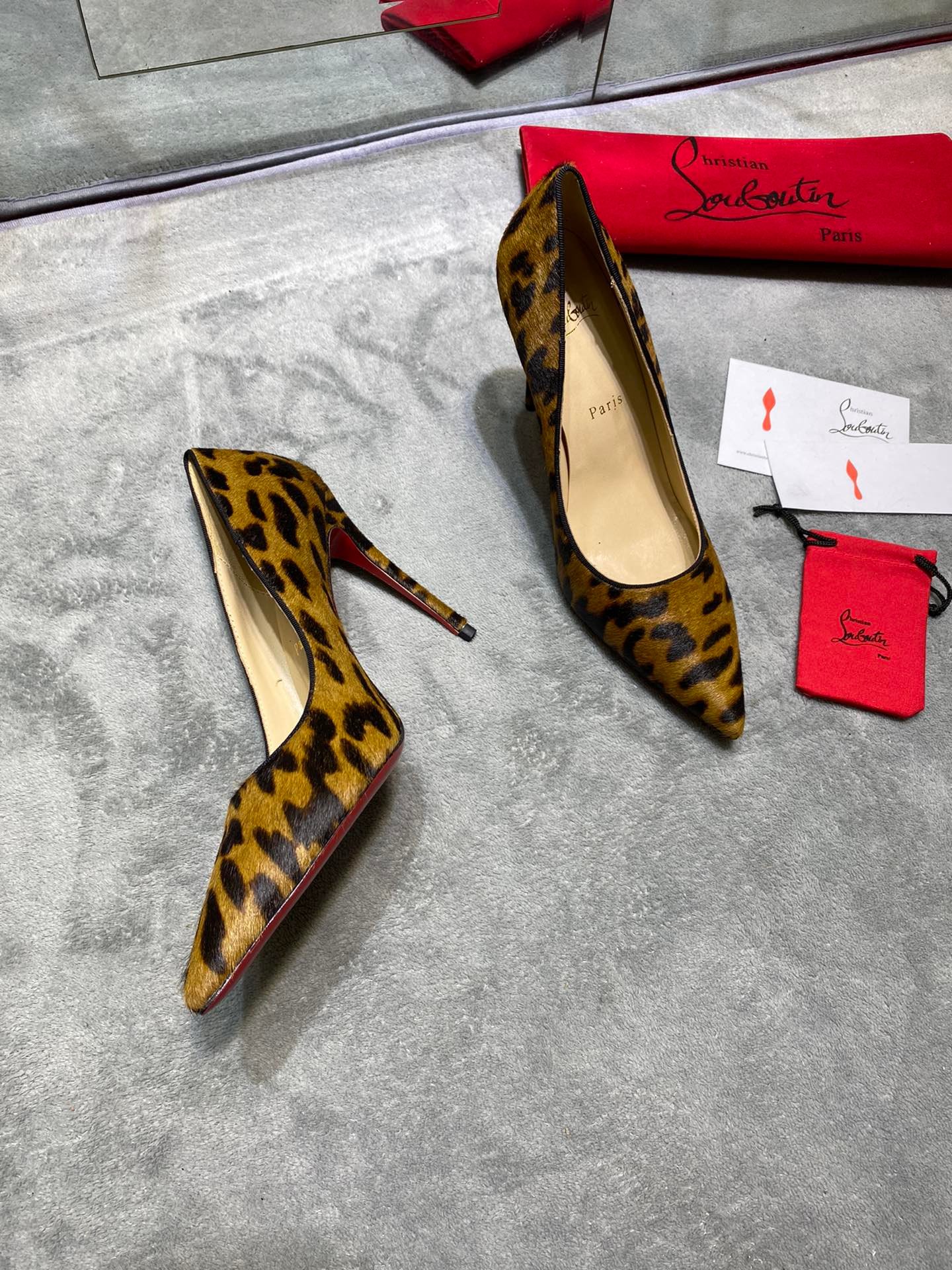Kate CHRISTIAN LOUBOUTIN