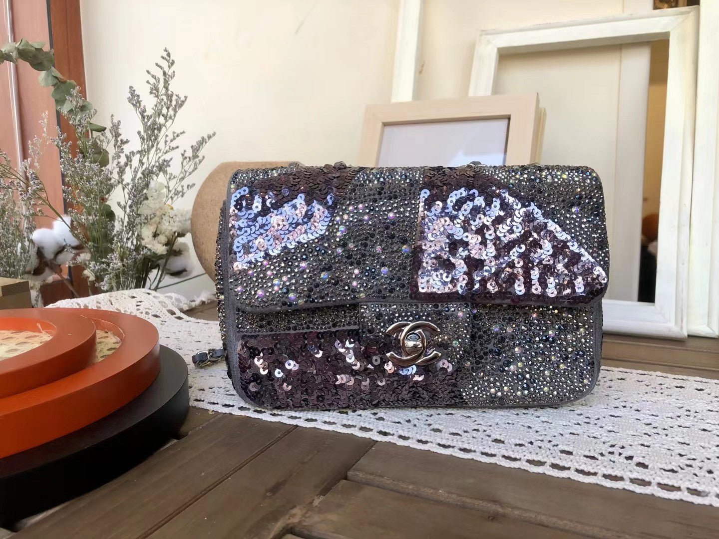 BOLSO CON SOLAPA CHANEL
