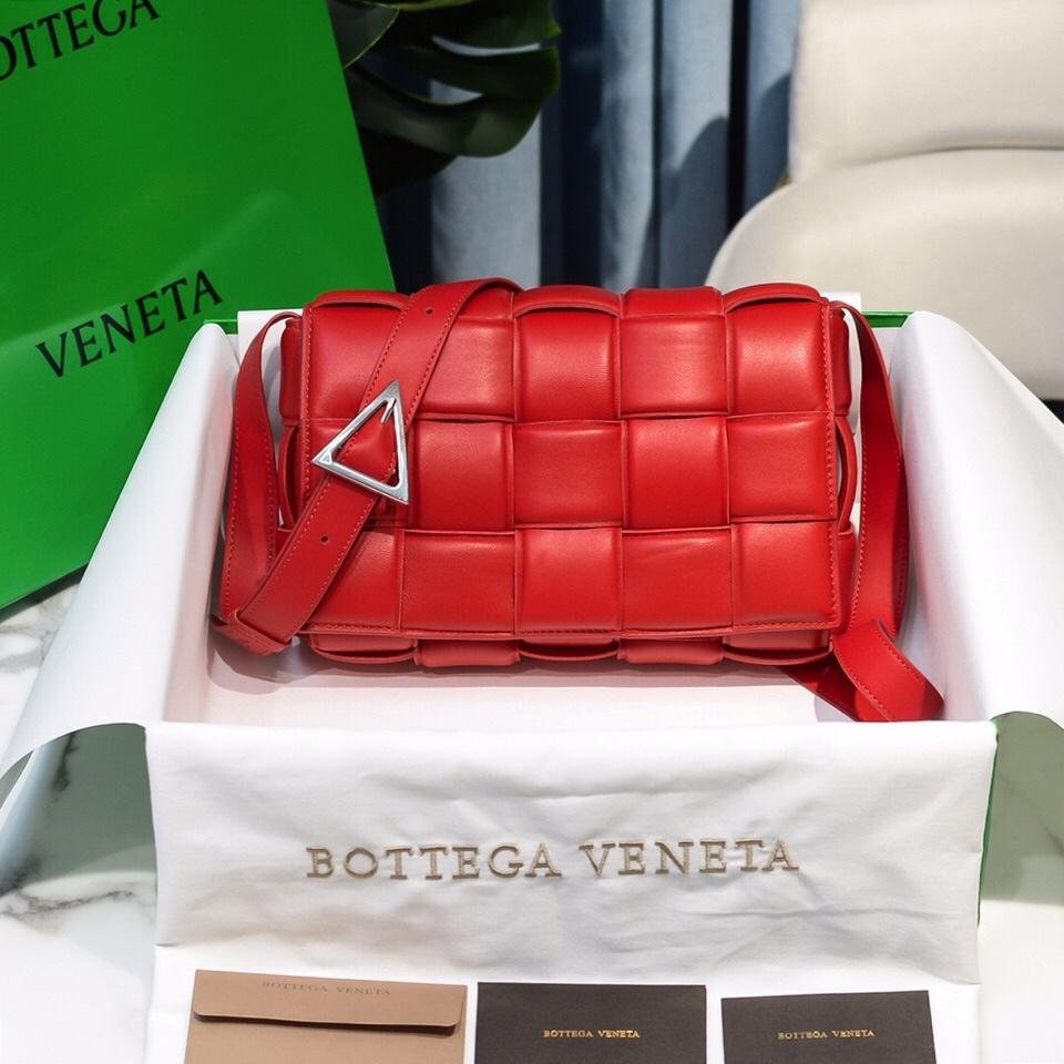 BOLSO CASSETTE AMOLADO BOTTEGA VENETA