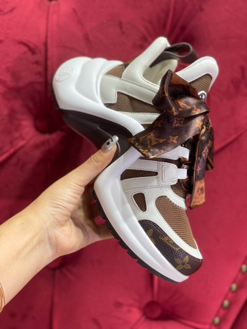 ZAPATILLA DEPORTIVA LV ARCHLIGHT Louis Vuitton - Imagen 4