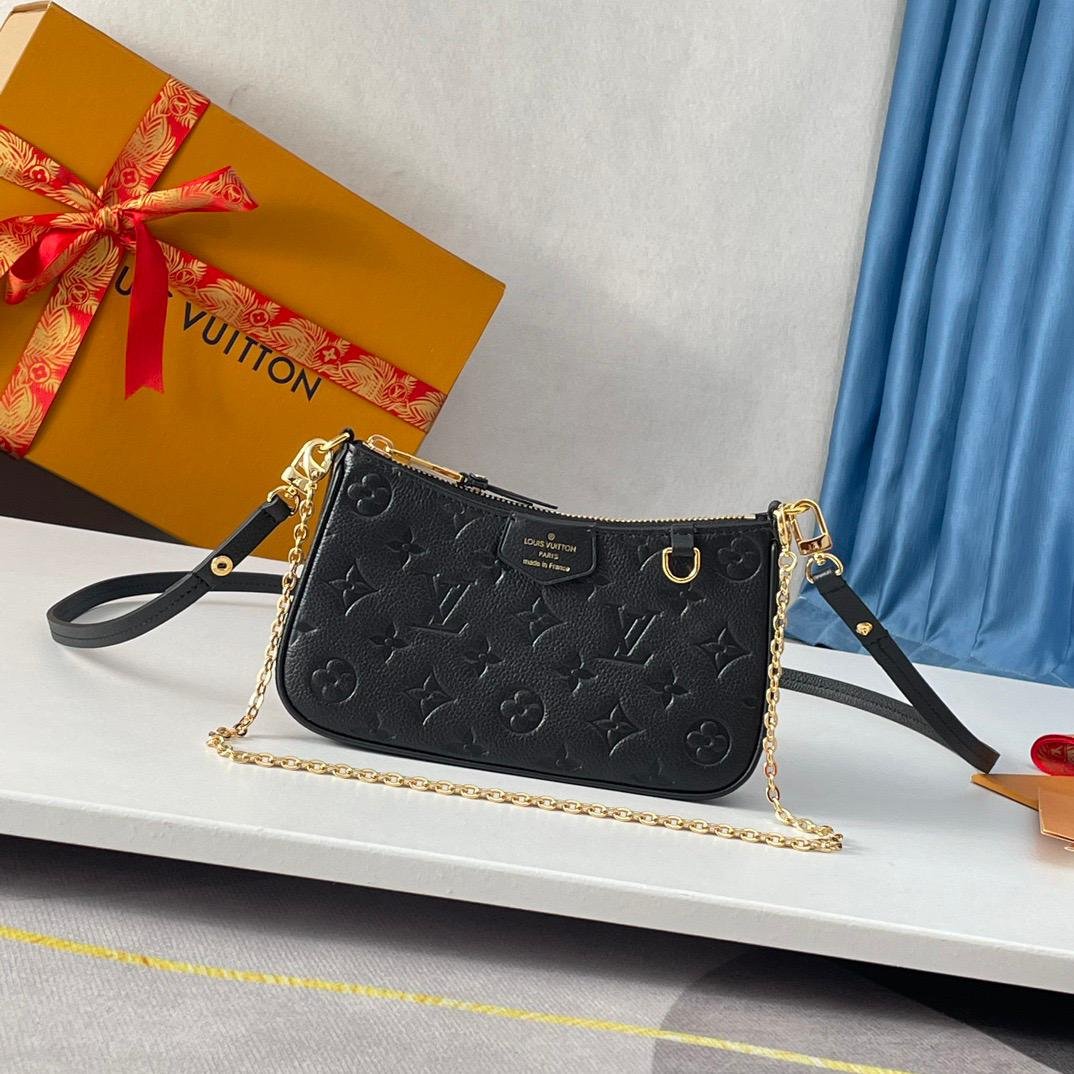BOLSO EASY POUCH ON STRAP Louis Vuitton
