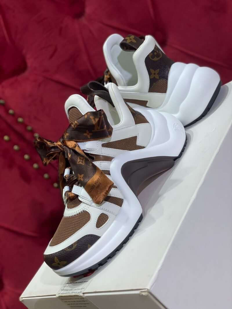 ZAPATILLA DEPORTIVA LV ARCHLIGHT Louis Vuitton - Imagen 3