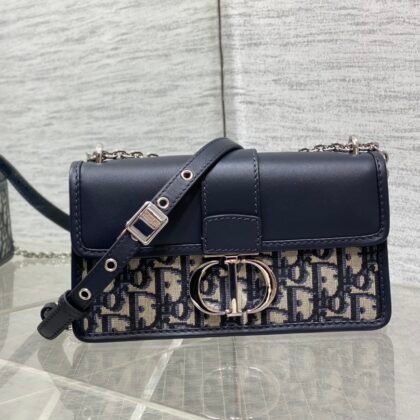Bolso 30 Montaigne East-West con cadena Dior