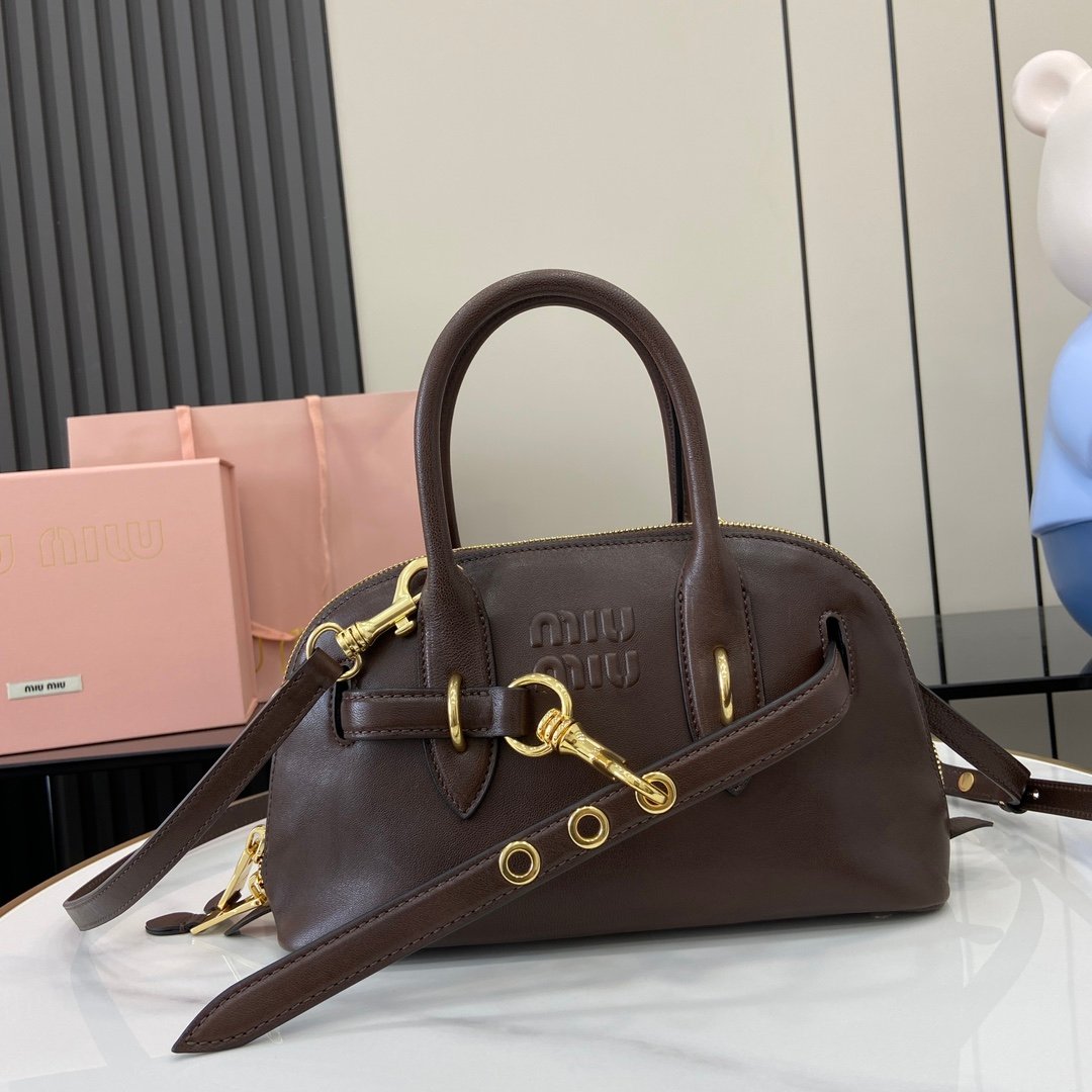 Bolso Aventure de napa Pequeño Miu Miu