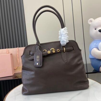 Bolso Aventure de napa Mediano Miu Miu