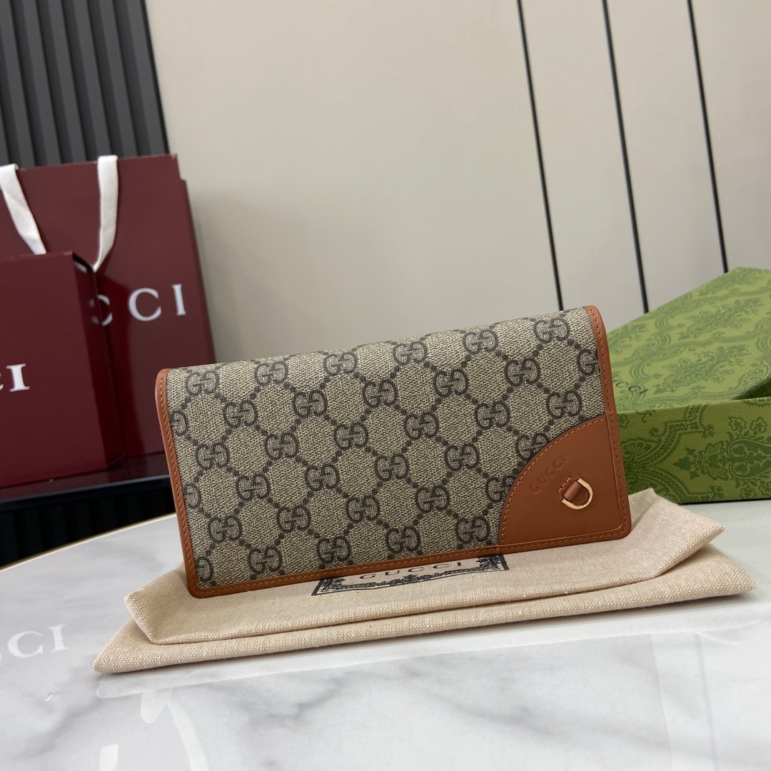 Cartera plegable GG Emblem Gucci