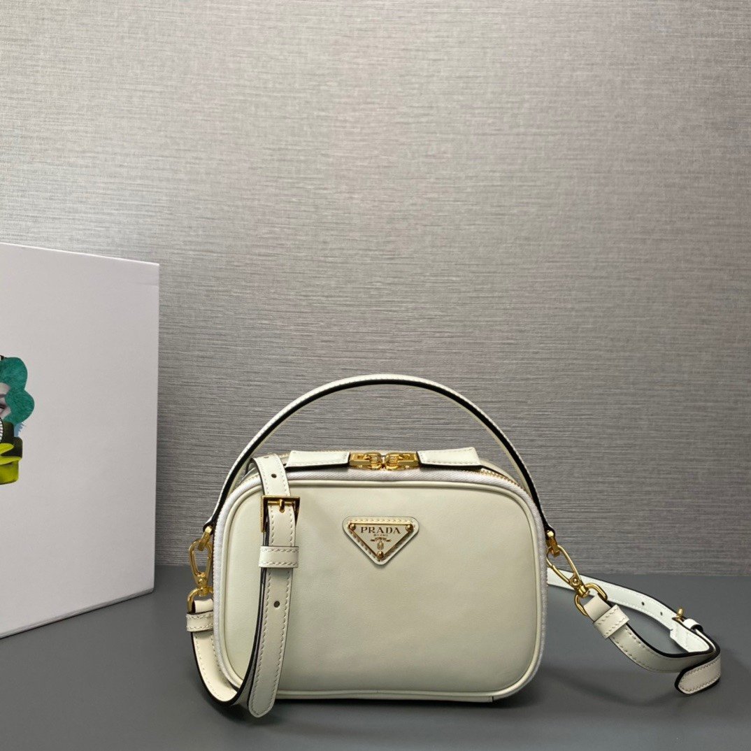Minibolso Prada Odette de piel