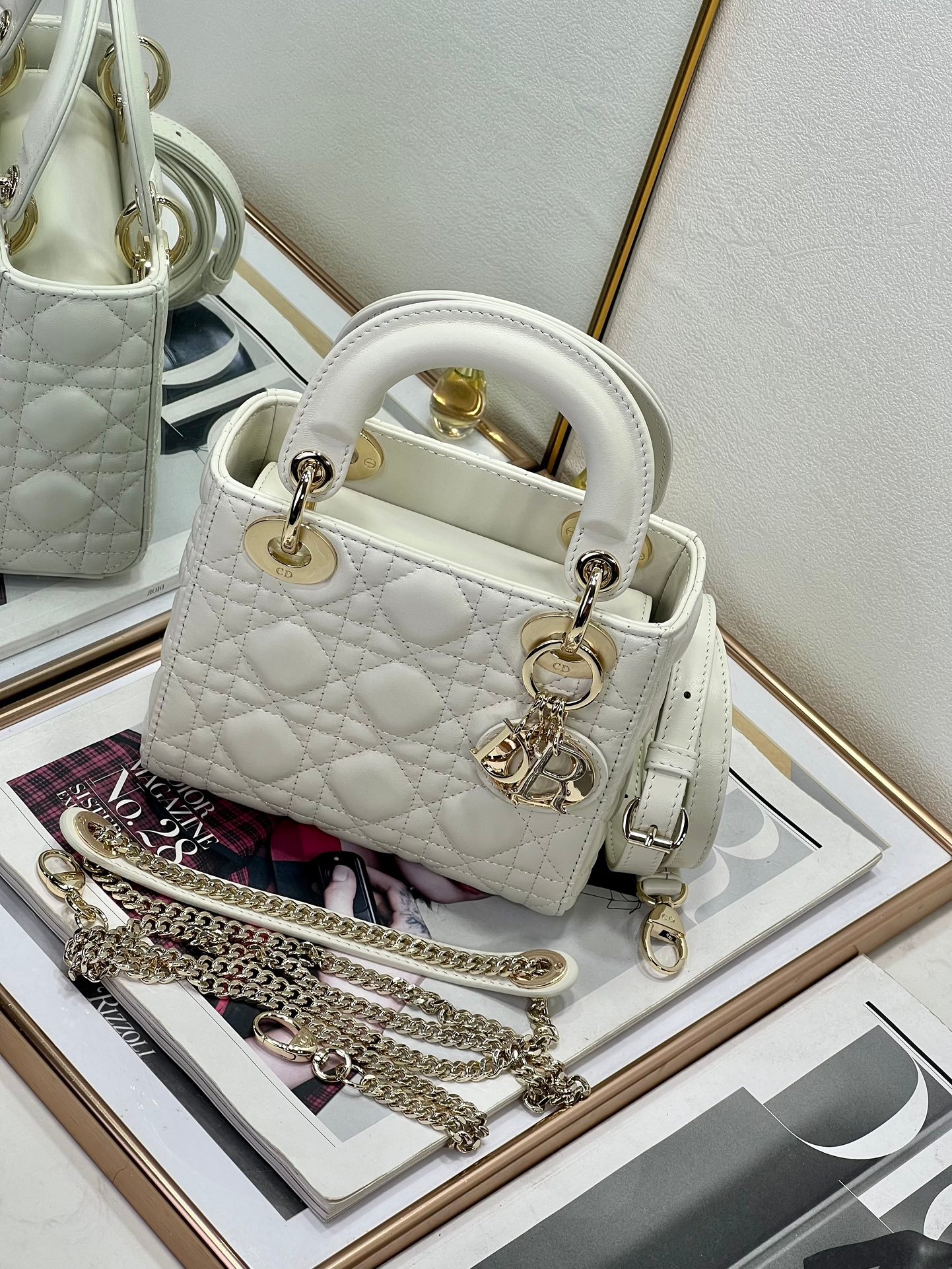 Bolso mini Lady Dior - Imagen 8