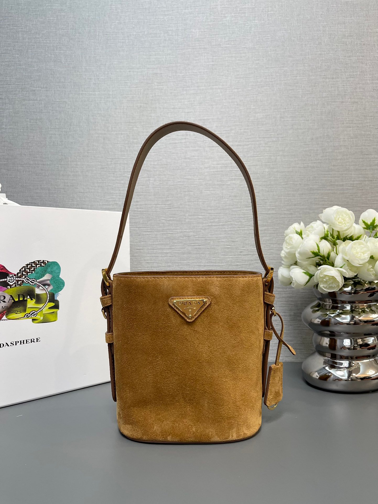 Minibolso saco de ante Prada