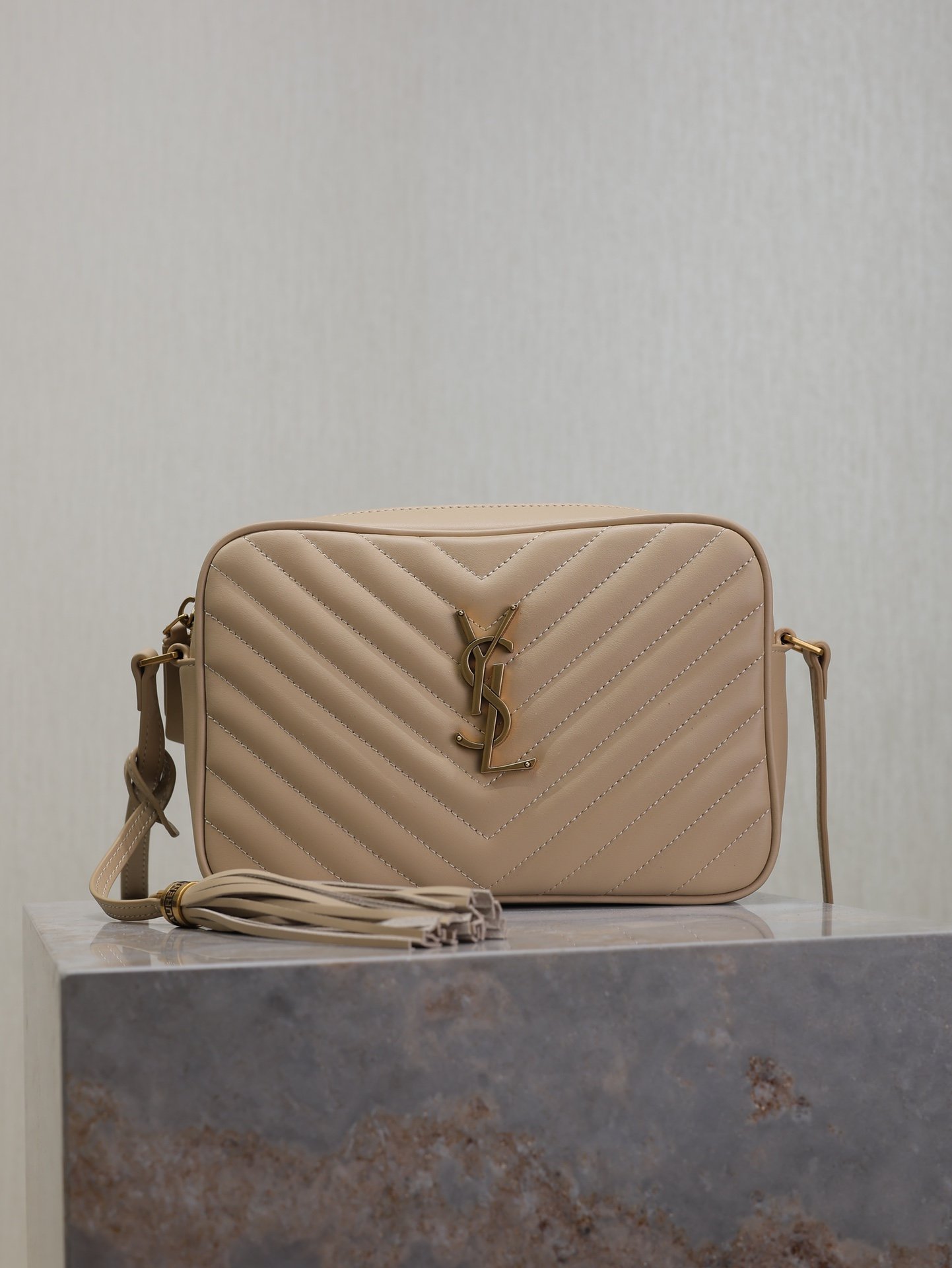 Bolso Lou Camera YSL