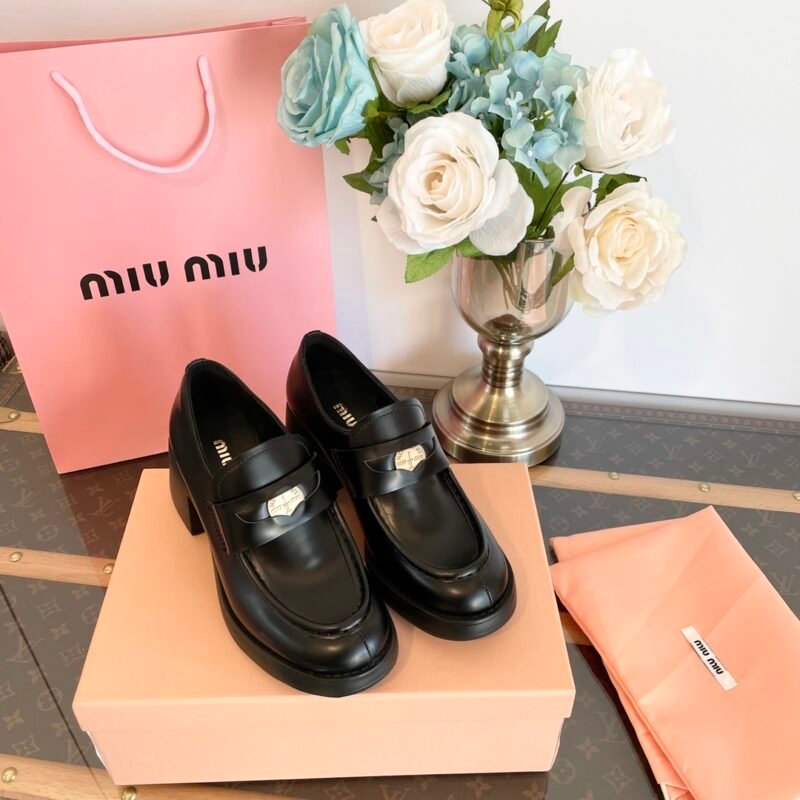 Mocasines de piel Miu Miu - Imagen 2