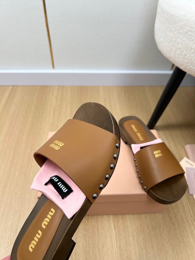 Zuecos de piel Miu Miu - Imagen 6