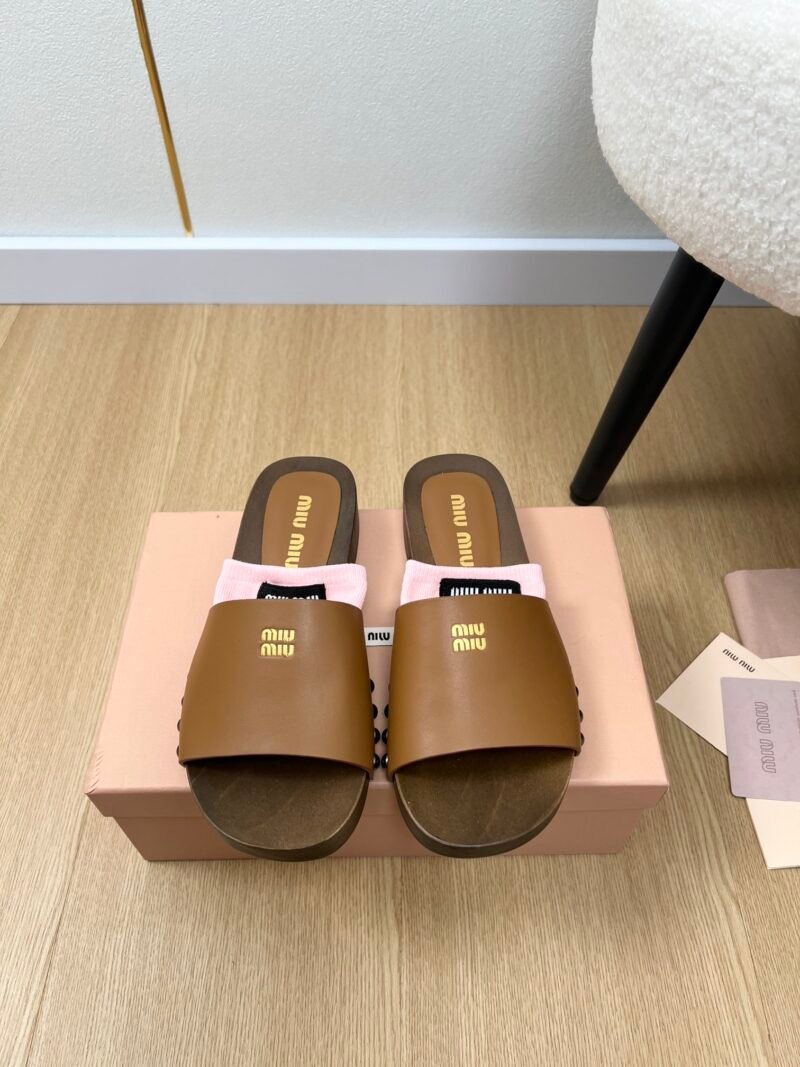 Zuecos de piel Miu Miu - Imagen 3