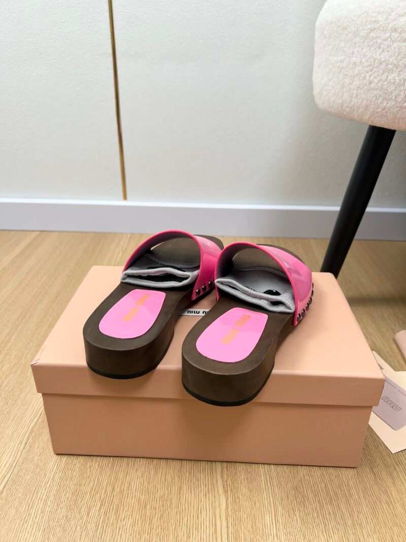 Zuecos de piel Miu Miu - Imagen 8