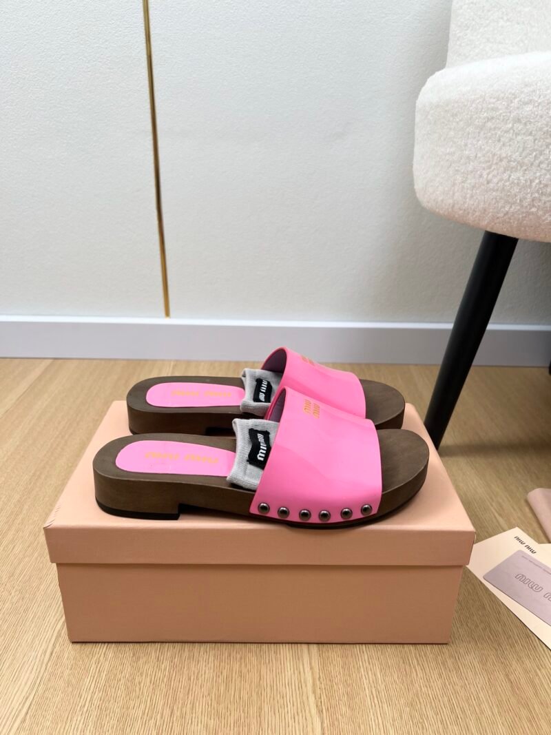 Zuecos de piel Miu Miu