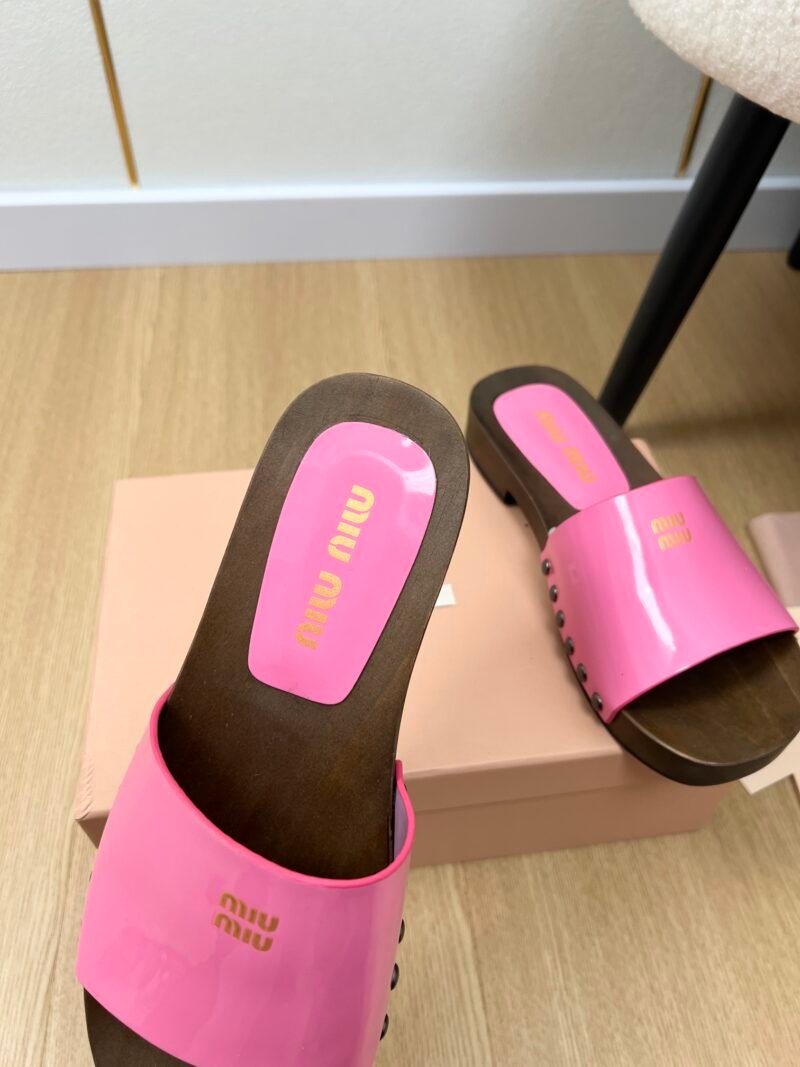 Zuecos de piel Miu Miu - Imagen 6