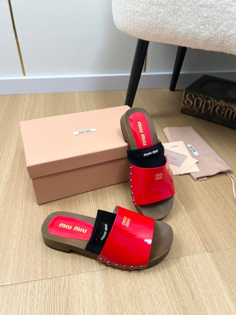 Zuecos de piel Miu Miu - Imagen 5
