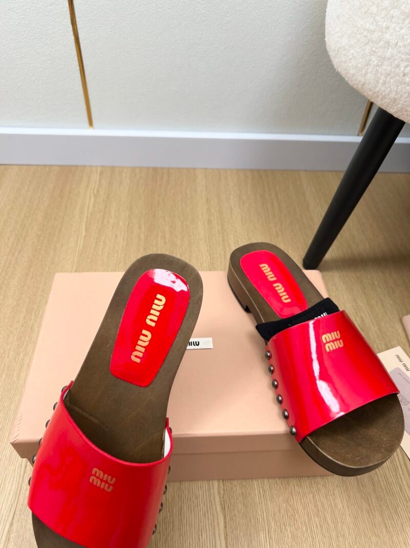 Zuecos de piel Miu Miu - Imagen 6