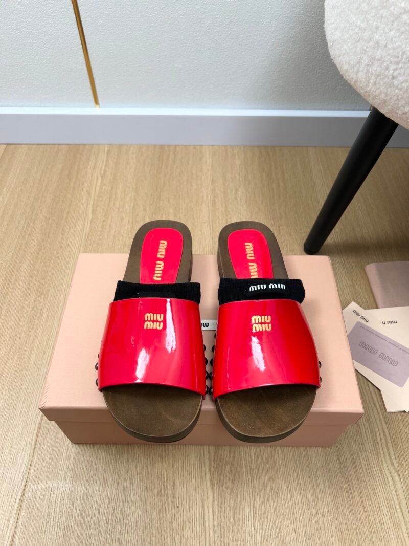 Zuecos de piel Miu Miu - Imagen 3