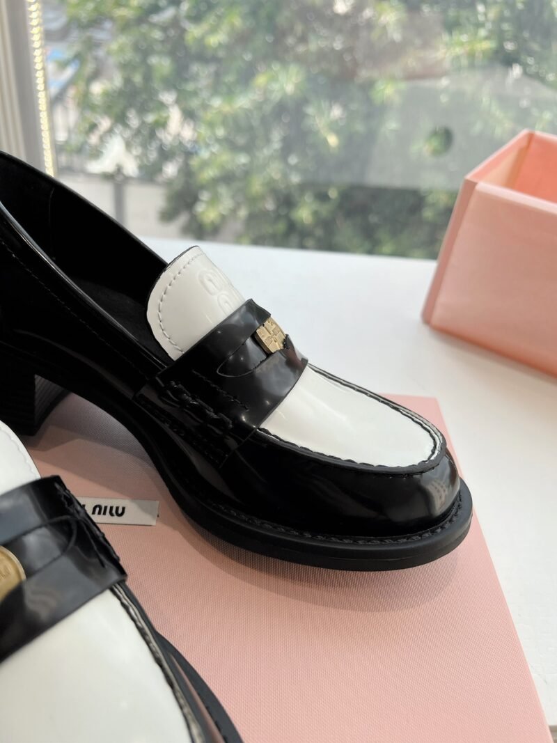 Mocasines de piel Miu Miu - Imagen 7