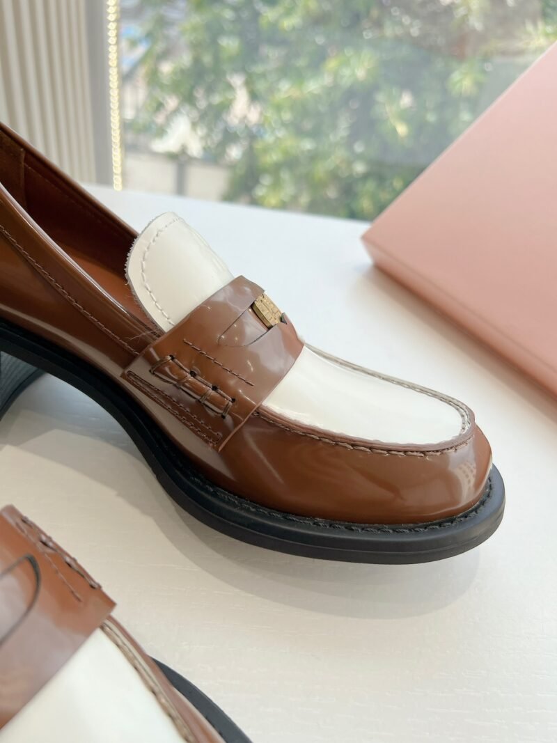 Mocasines de piel Miu Miu - Imagen 8
