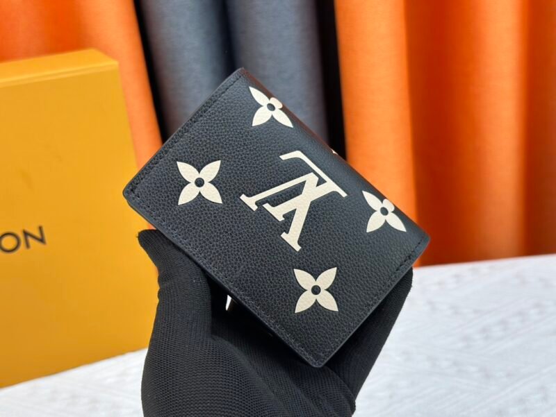 Cartera Clea Louis Vuitton - Imagen 2