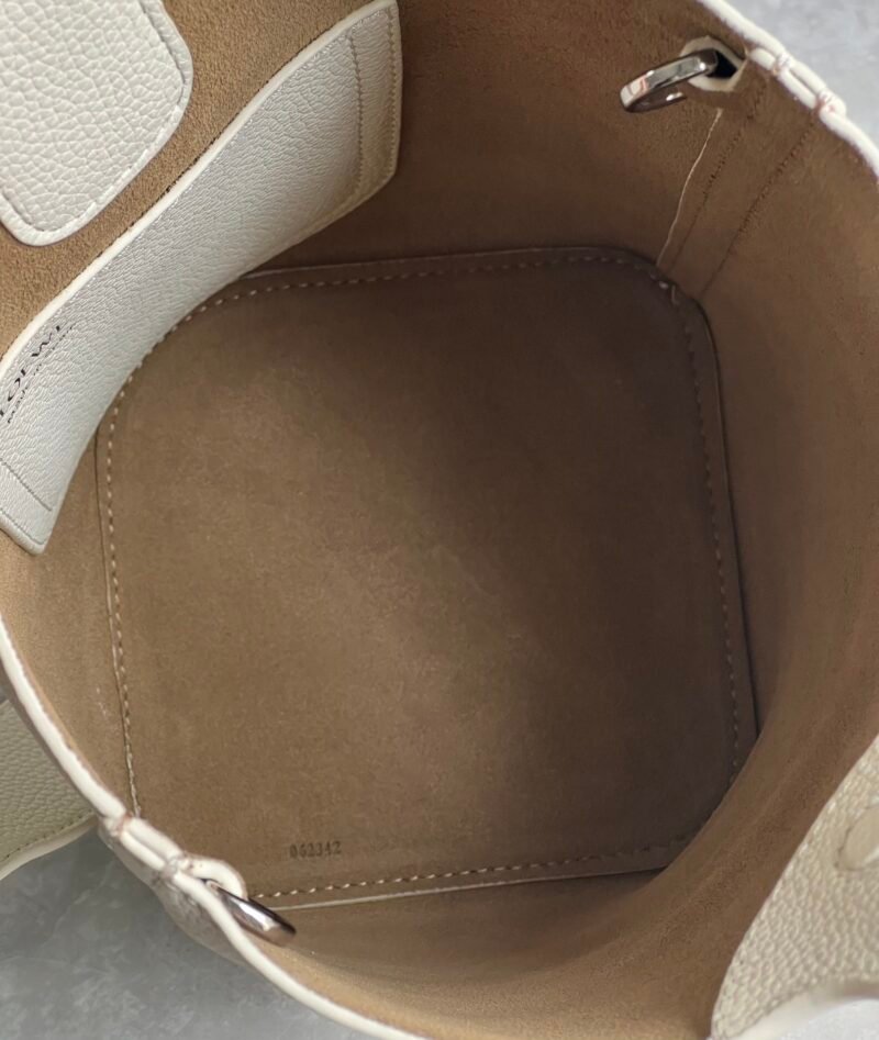 Bolso Pebble Bucket mini Loewe - Imagen 7