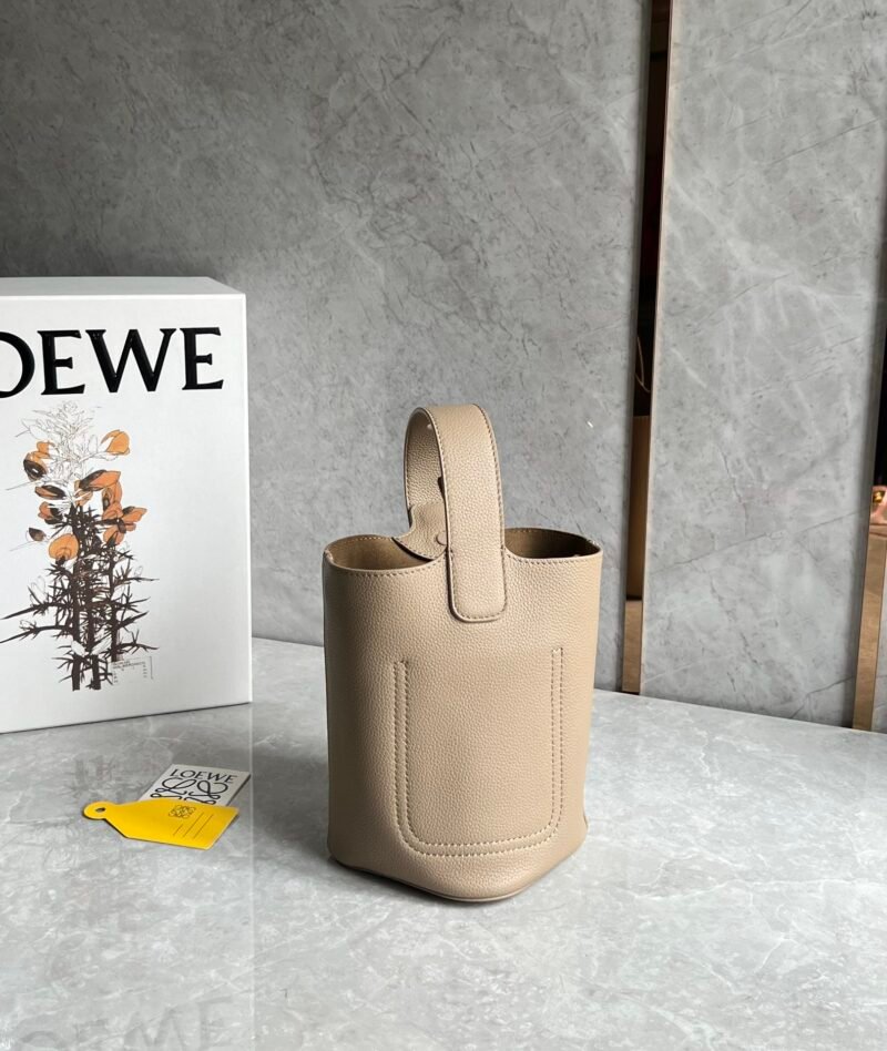 Bolso Pebble Bucket mini Loewe - Imagen 5
