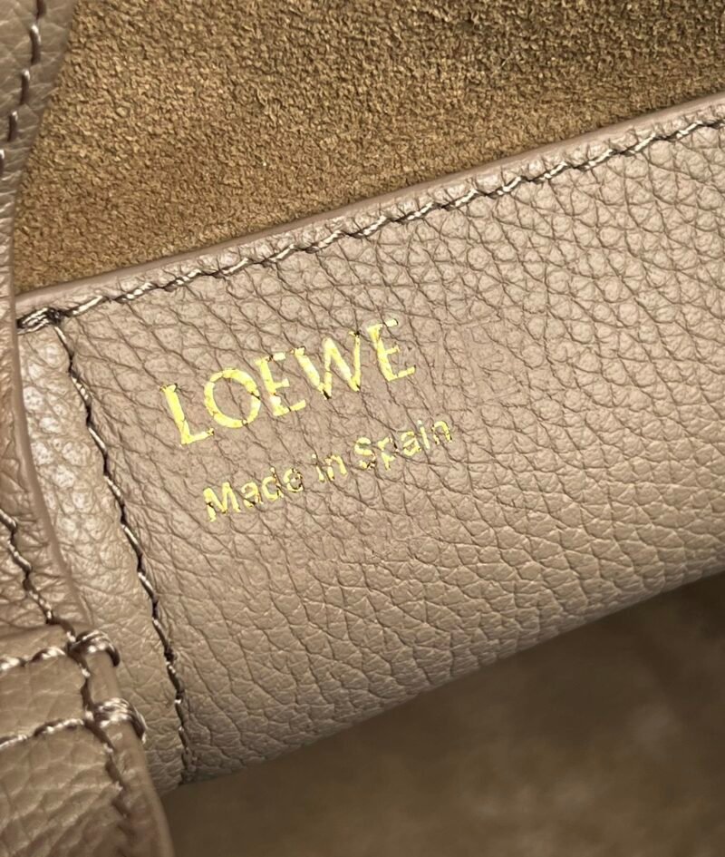 Bolso Pebble Bucket mini Loewe - Imagen 7