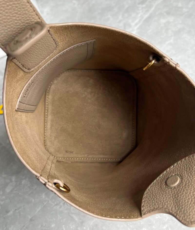 Bolso Pebble Bucket mini Loewe - Imagen 9