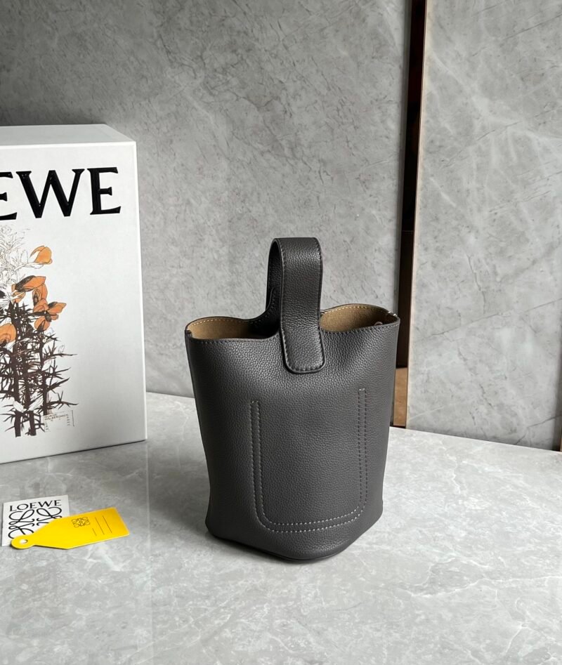 Bolso Pebble Bucket mini Loewe - Imagen 4
