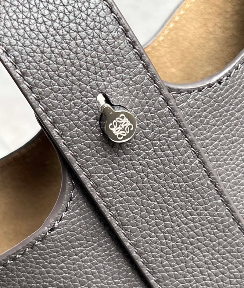 Bolso Pebble Bucket mini Loewe - Imagen 8